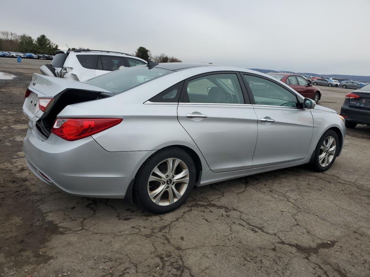 2013 HYUNDAI SONATA SE - Фото 3