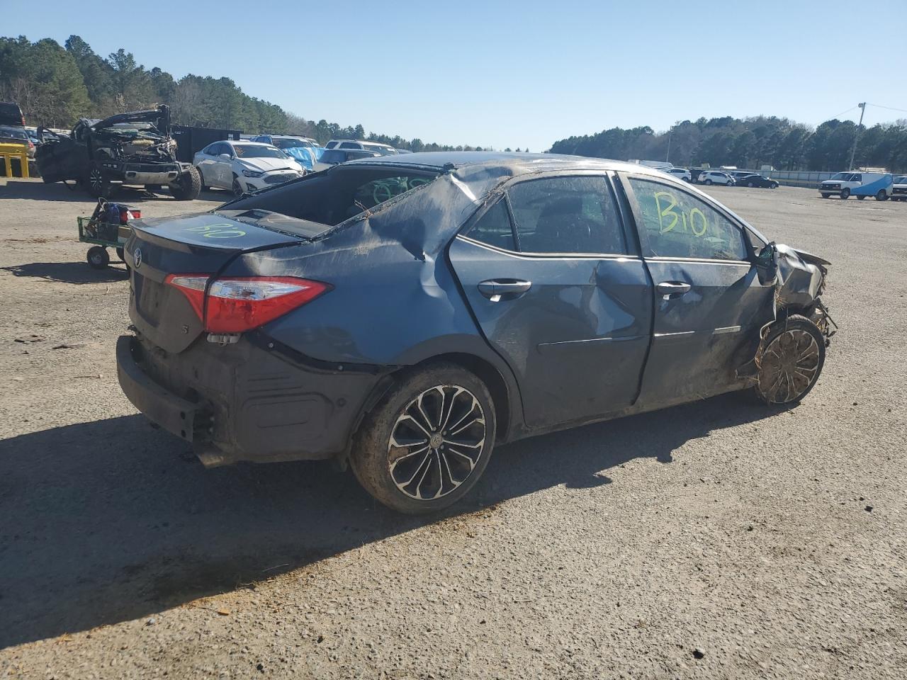 2015 TOYOTA COROLLA L - Фото 3