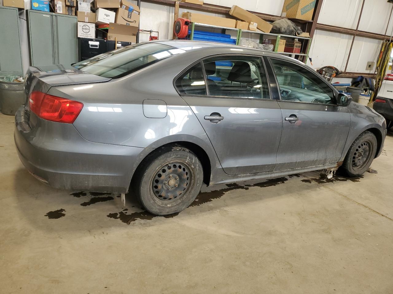2013 VOLKSWAGEN JETTA BASE - Image 3