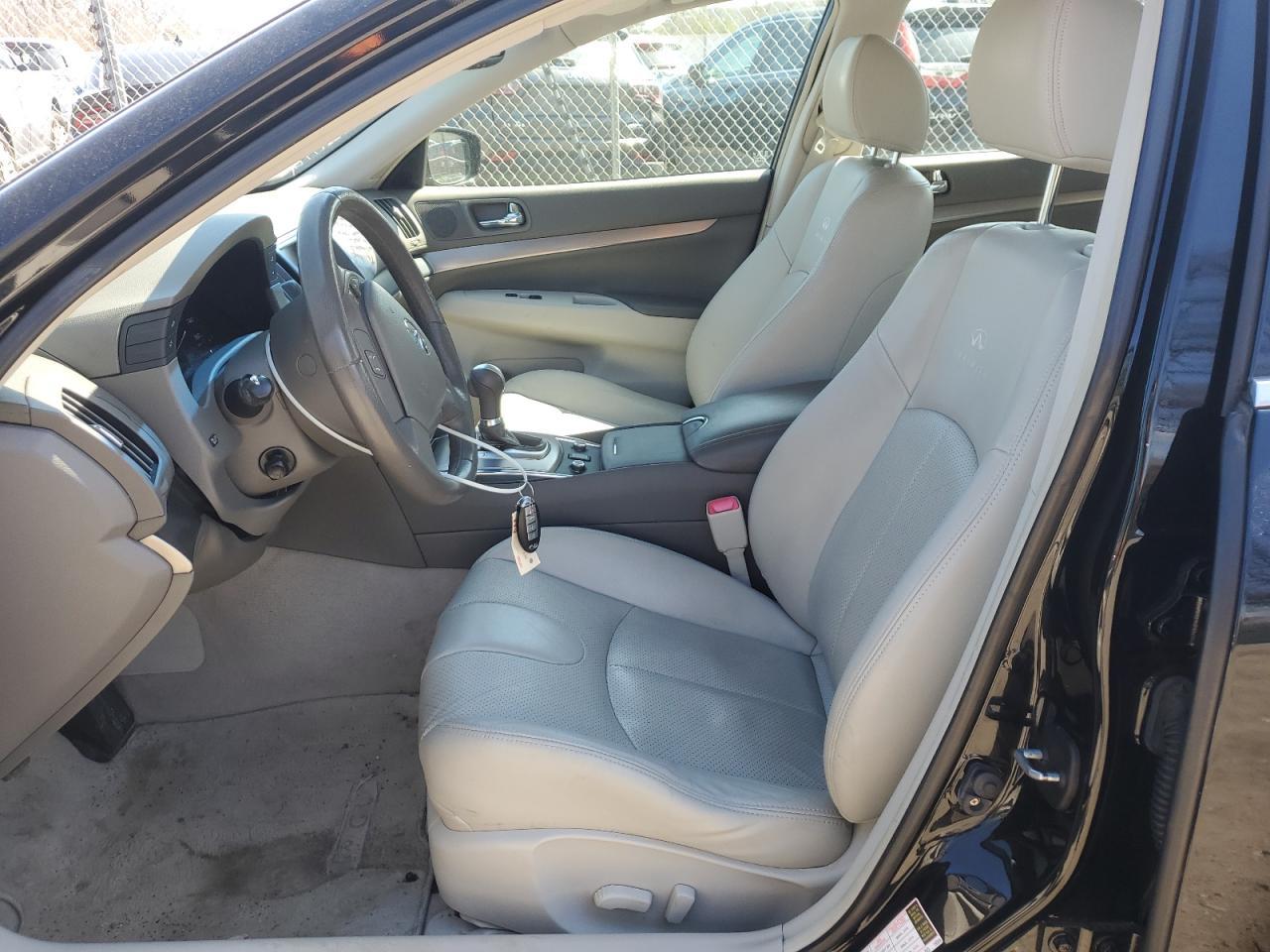 2012 INFINITI G37 - Image 7