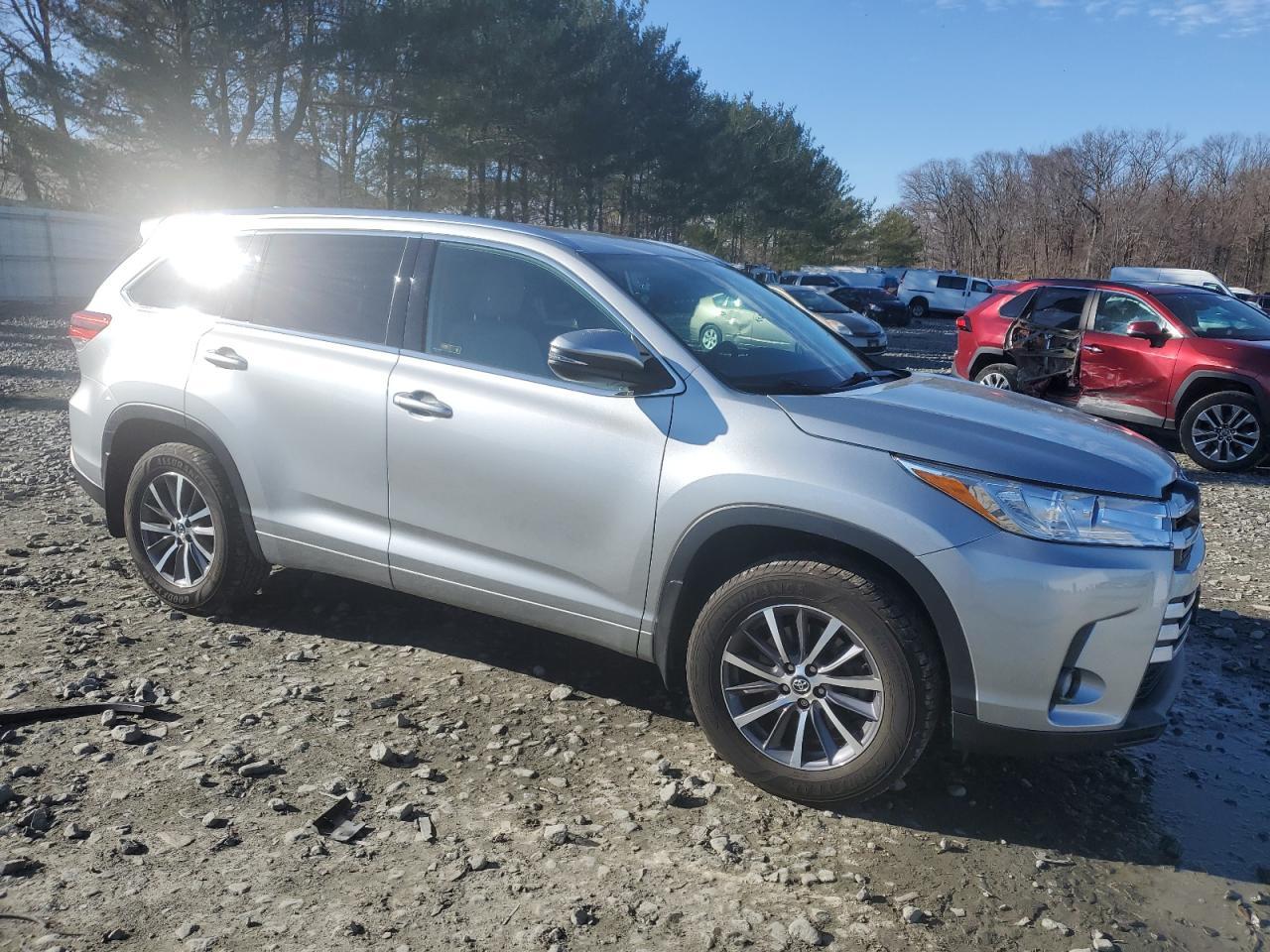 2018 TOYOTA HIGHLANDER - Image 4