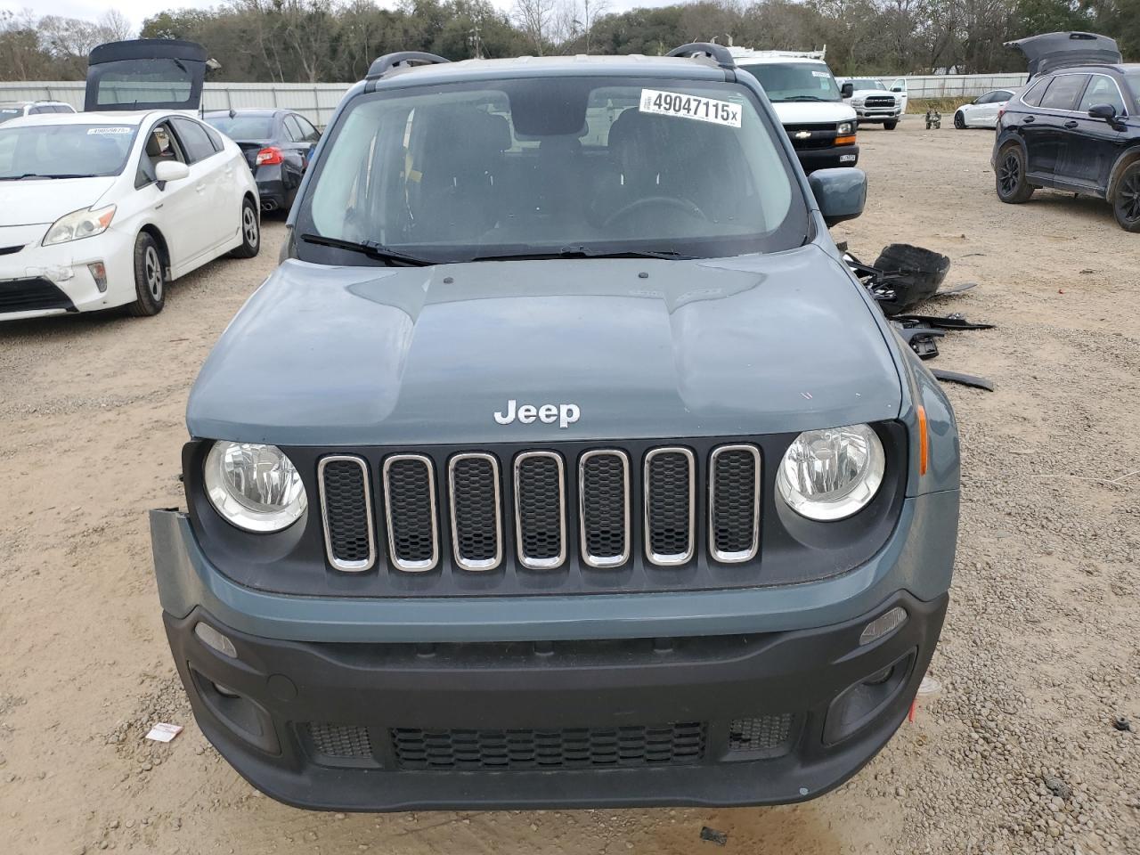 2017 JEEP RENEGADE L - Image 5