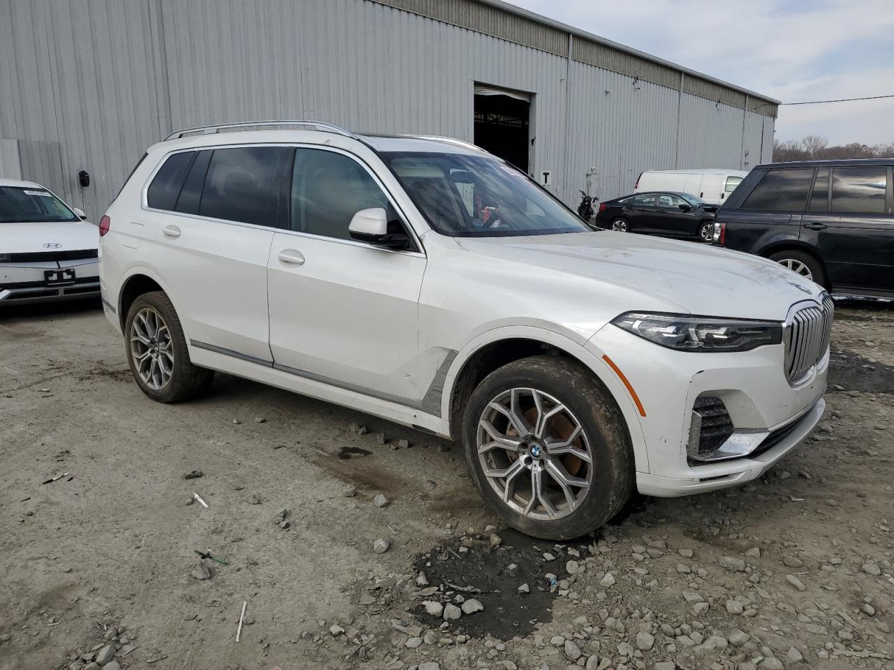 2022 BMW X7 XDRIVE4 - Фото 4