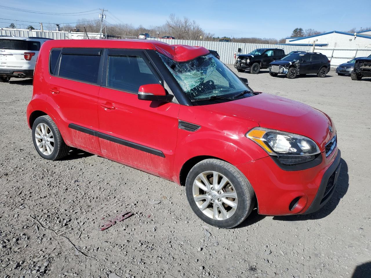 2013 KIA SOUL + - Image 4
