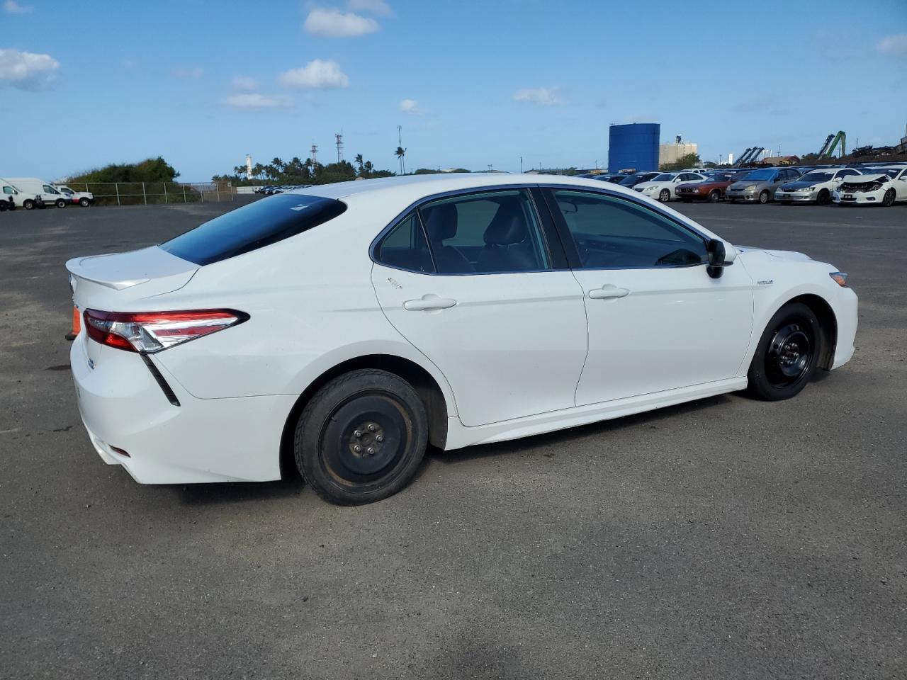2020 TOYOTA CAMRY SE - Image 3