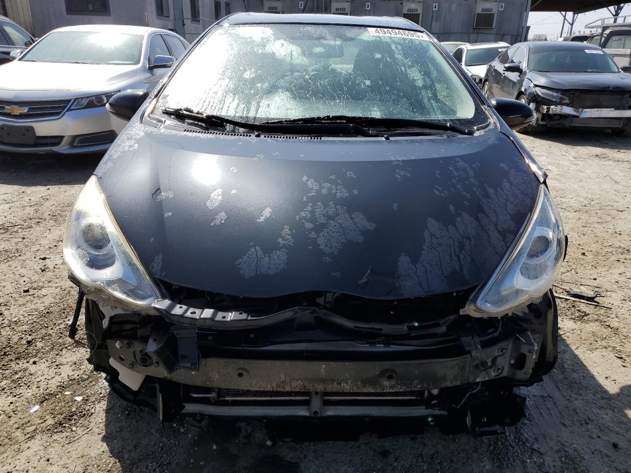 2015 TOYOTA PRIUS C - Фото 5