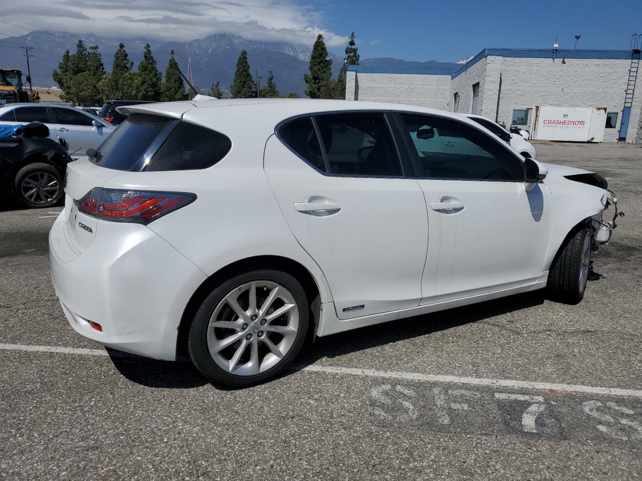 2011 LEXUS CT 200 - Фото 3