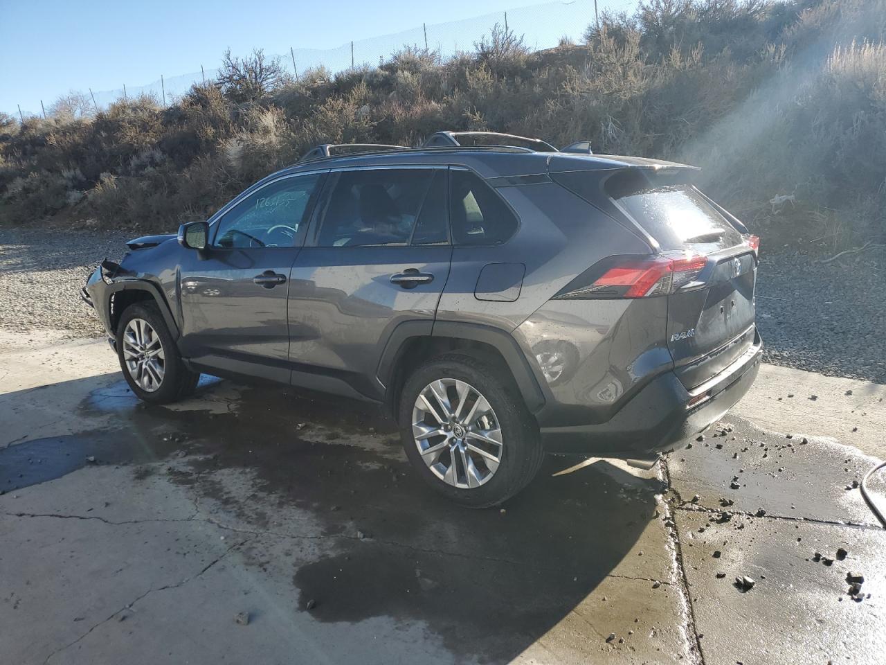2024 TOYOTA RAV4 XLE P - Фото 2