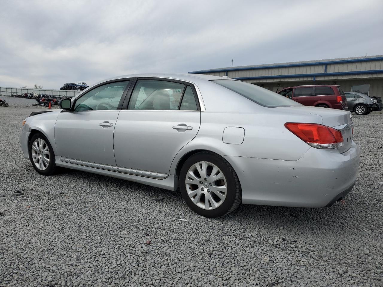 2011 TOYOTA AVALON BAS - Фото 2