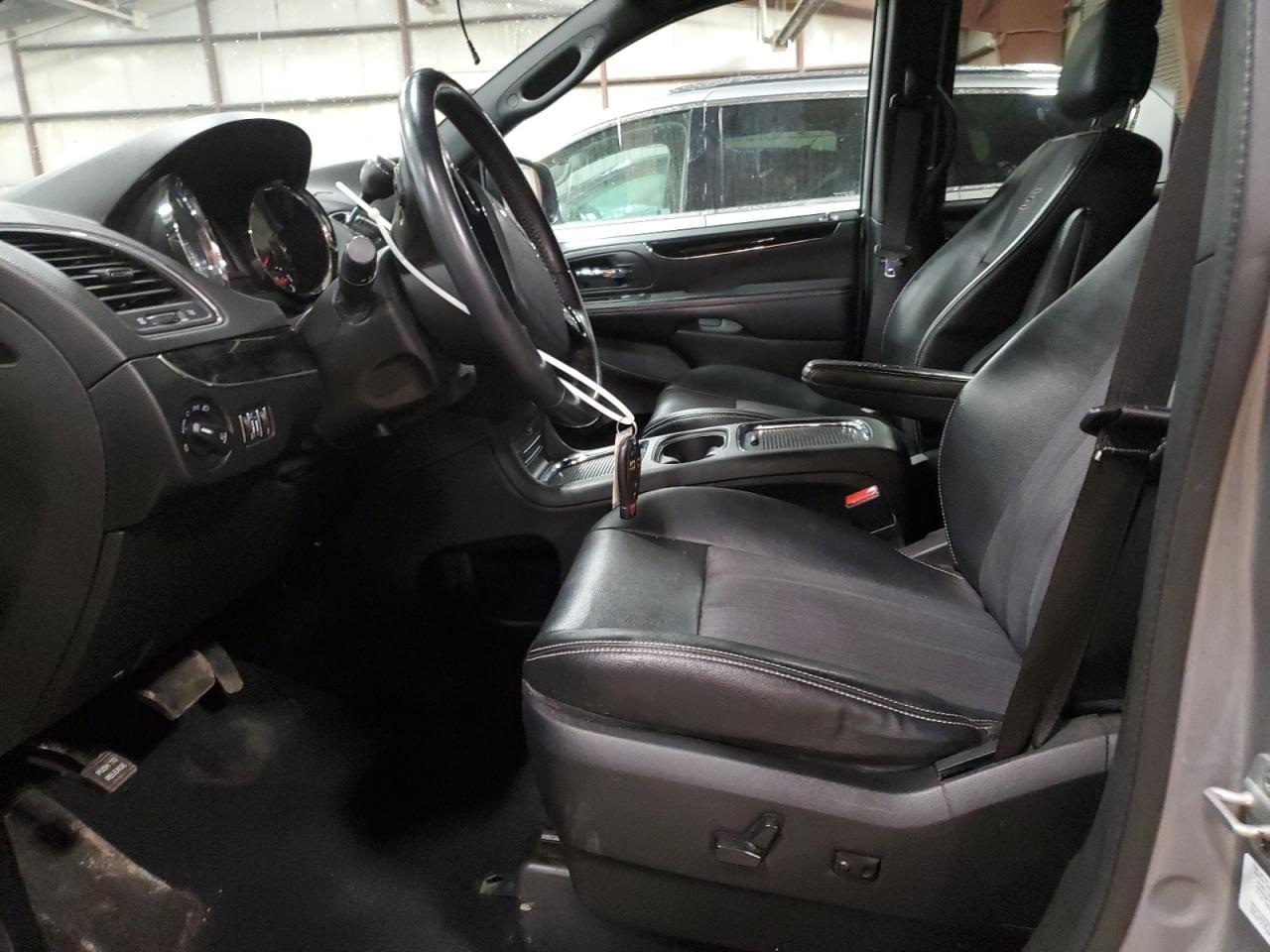 2014 CHRYSLER TOWN & COU - Фото 7