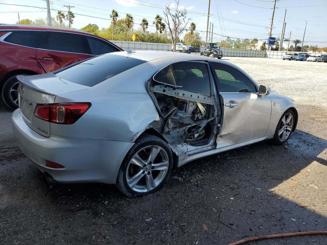 2011 LEXUS IS 250 - Image 3