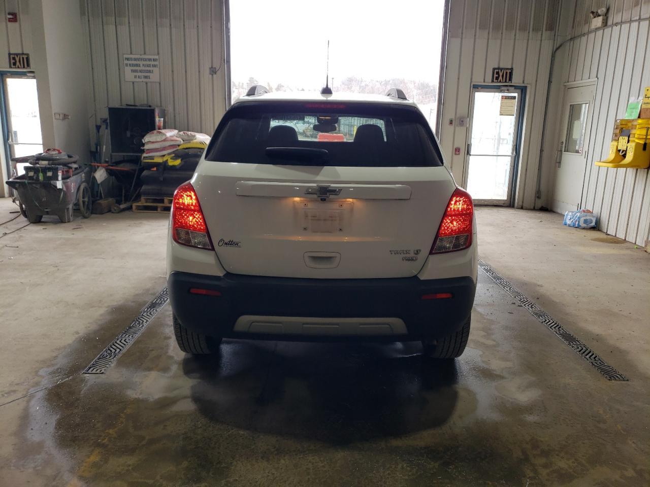 2015 CHEVROLET TRAX 1LT - Image 6