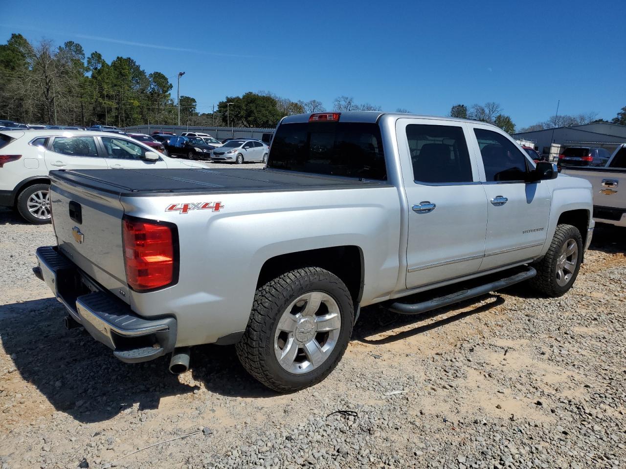 2015 CHEVROLET SILVERADO - Image 3