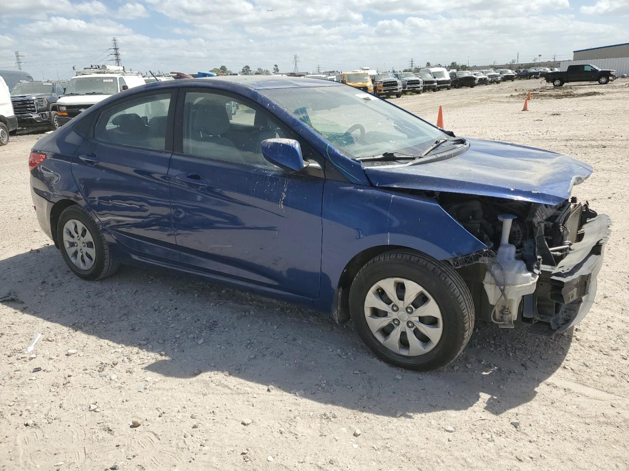 2016 HYUNDAI ACCENT SE - Фото 4