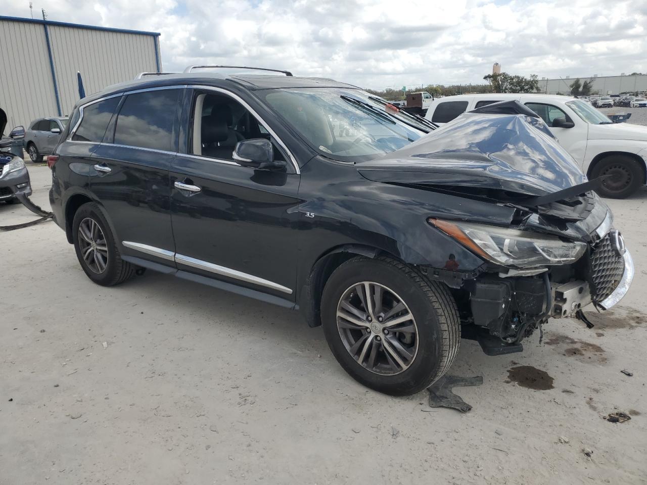 2017 INFINITI QX60 - Image 4