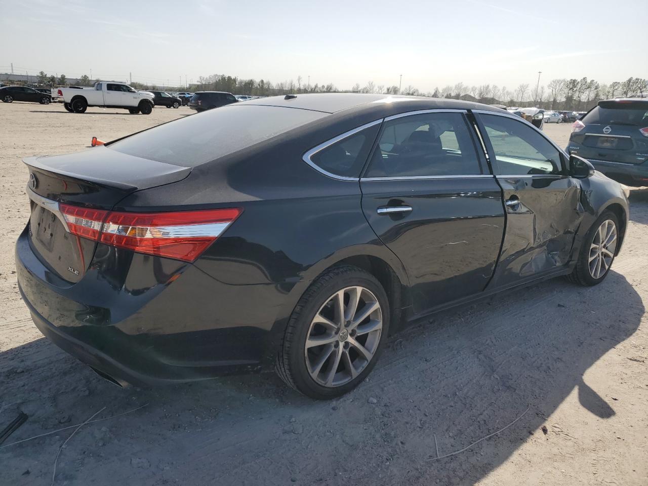 2015 TOYOTA AVALON XLE - Image 3