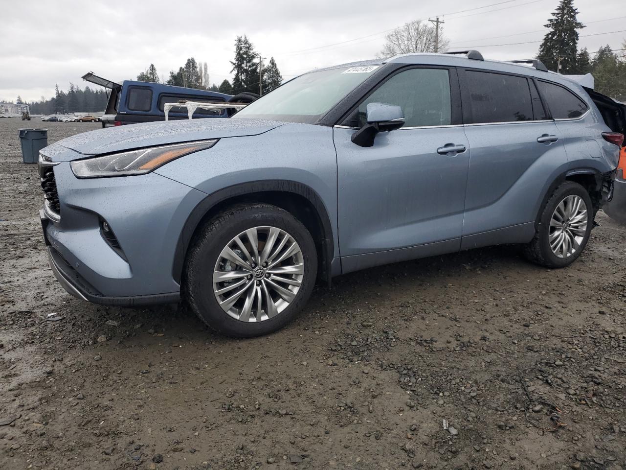 2024 TOYOTA HIGHLANDER