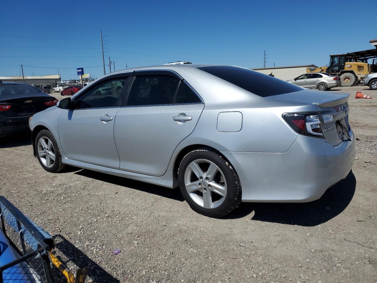 2014 TOYOTA CAMRY L - Image 2