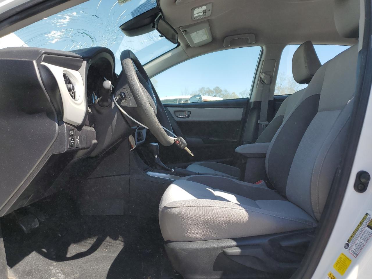 2019 TOYOTA COROLLA L - Image 7