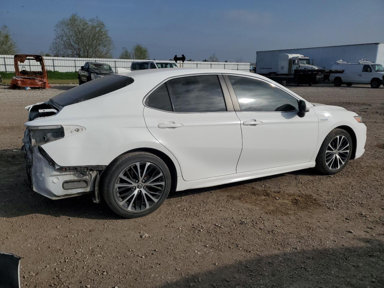 2020 TOYOTA CAMRY SE - Image 3