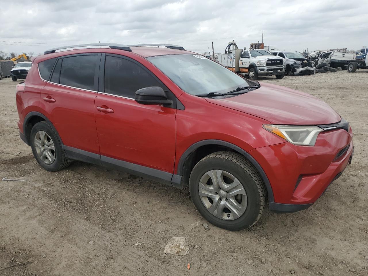 2017 TOYOTA RAV4 LE - Image 4