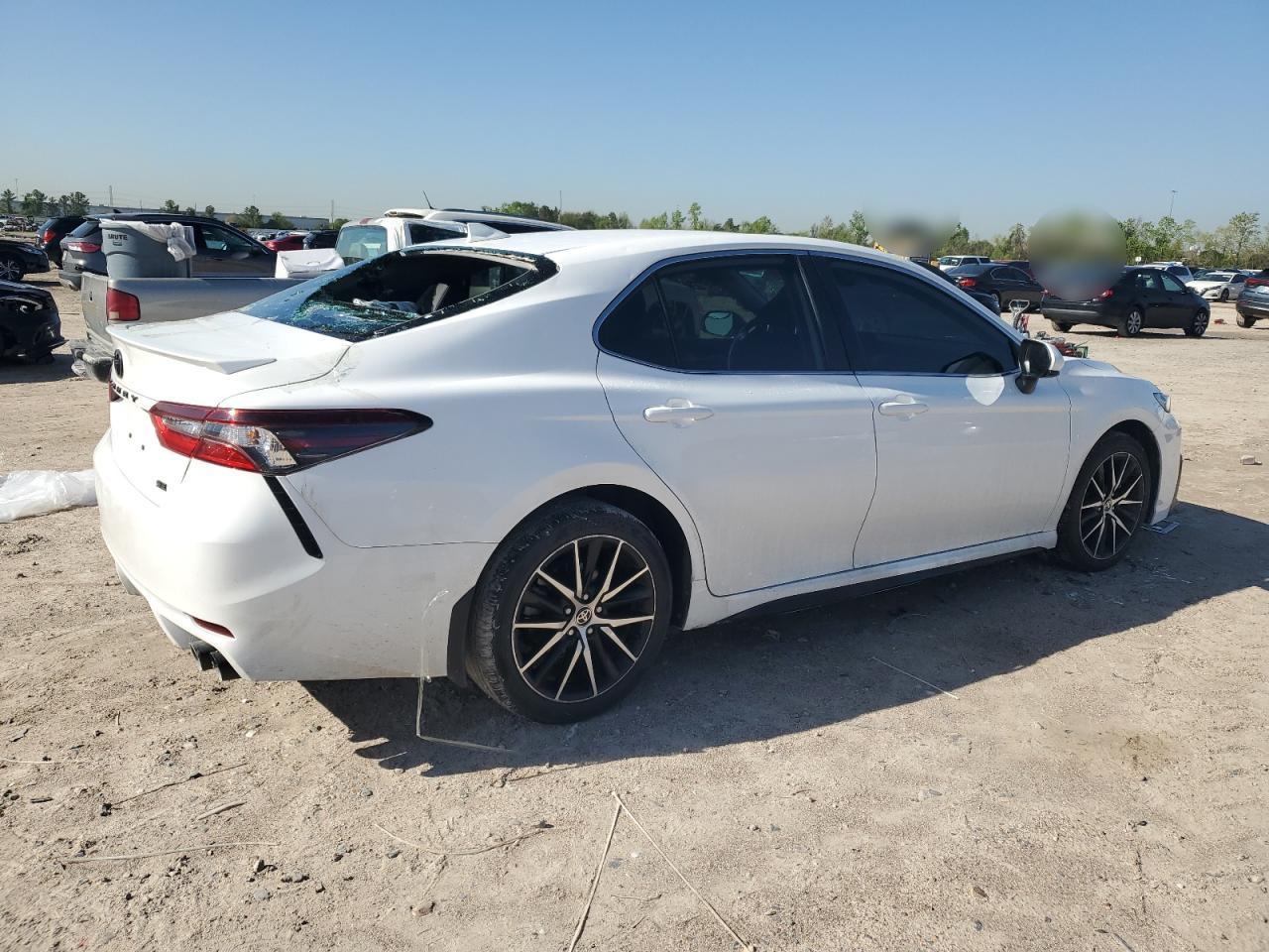 2021 TOYOTA CAMRY SE - Image 3
