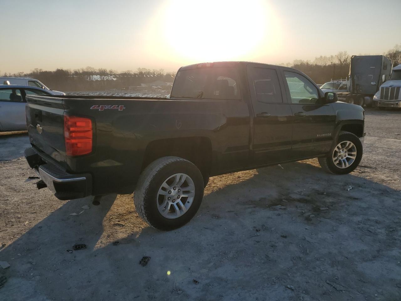 2015 CHEVROLET SILVERADO - Image 3