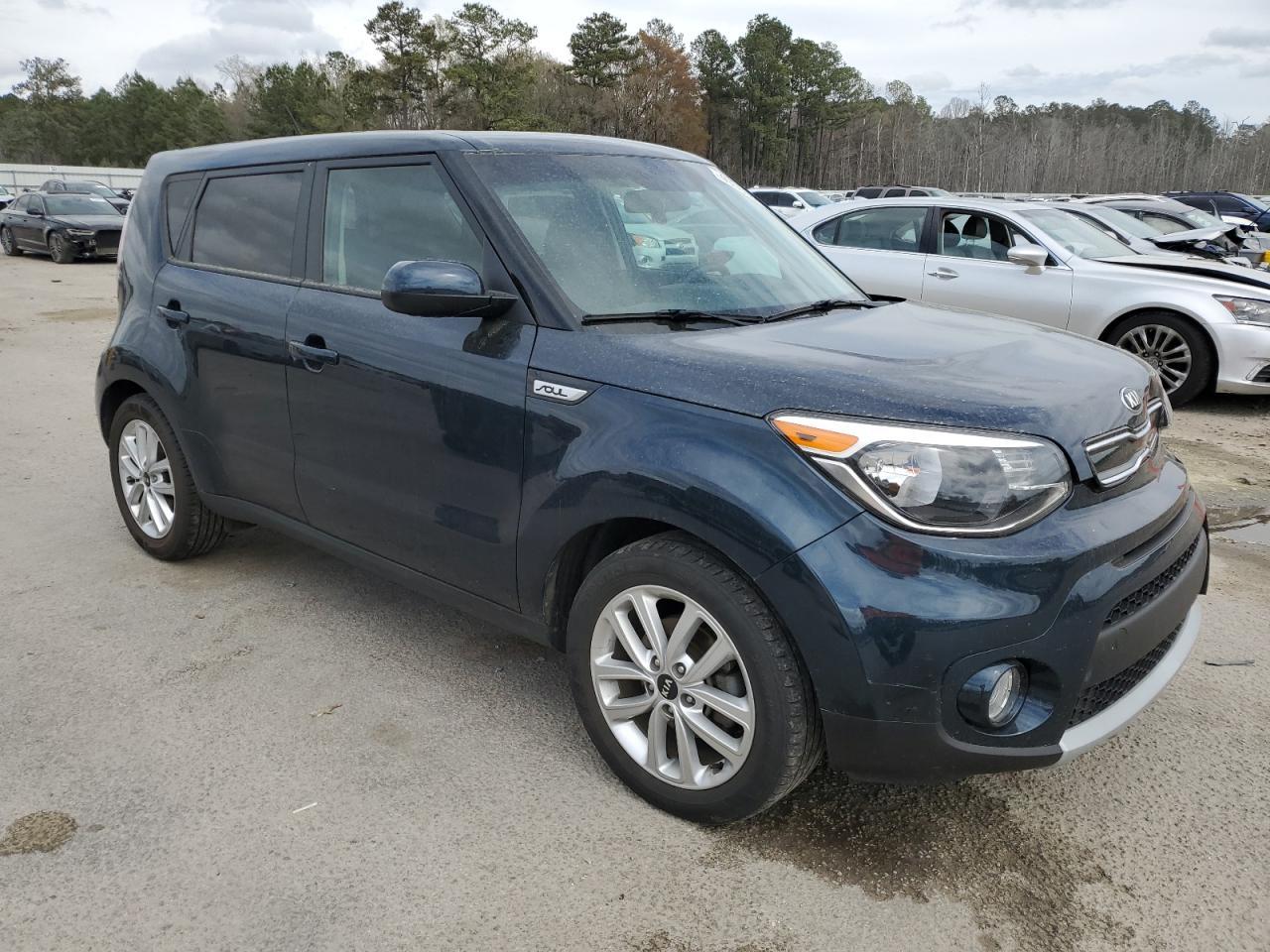2019 KIA SOUL + - Image 4