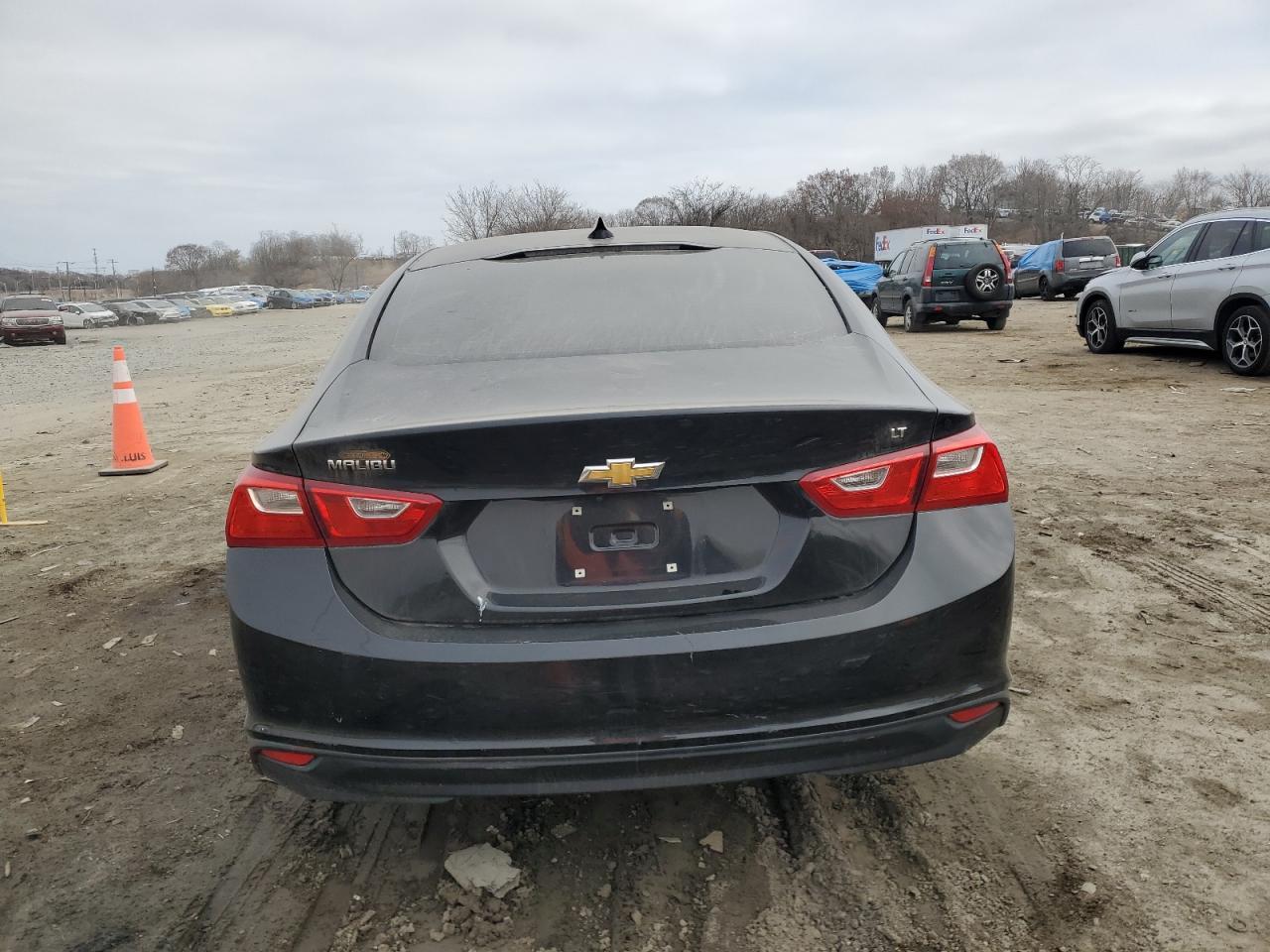 2017 CHEVROLET MALIBU LT - Image 6