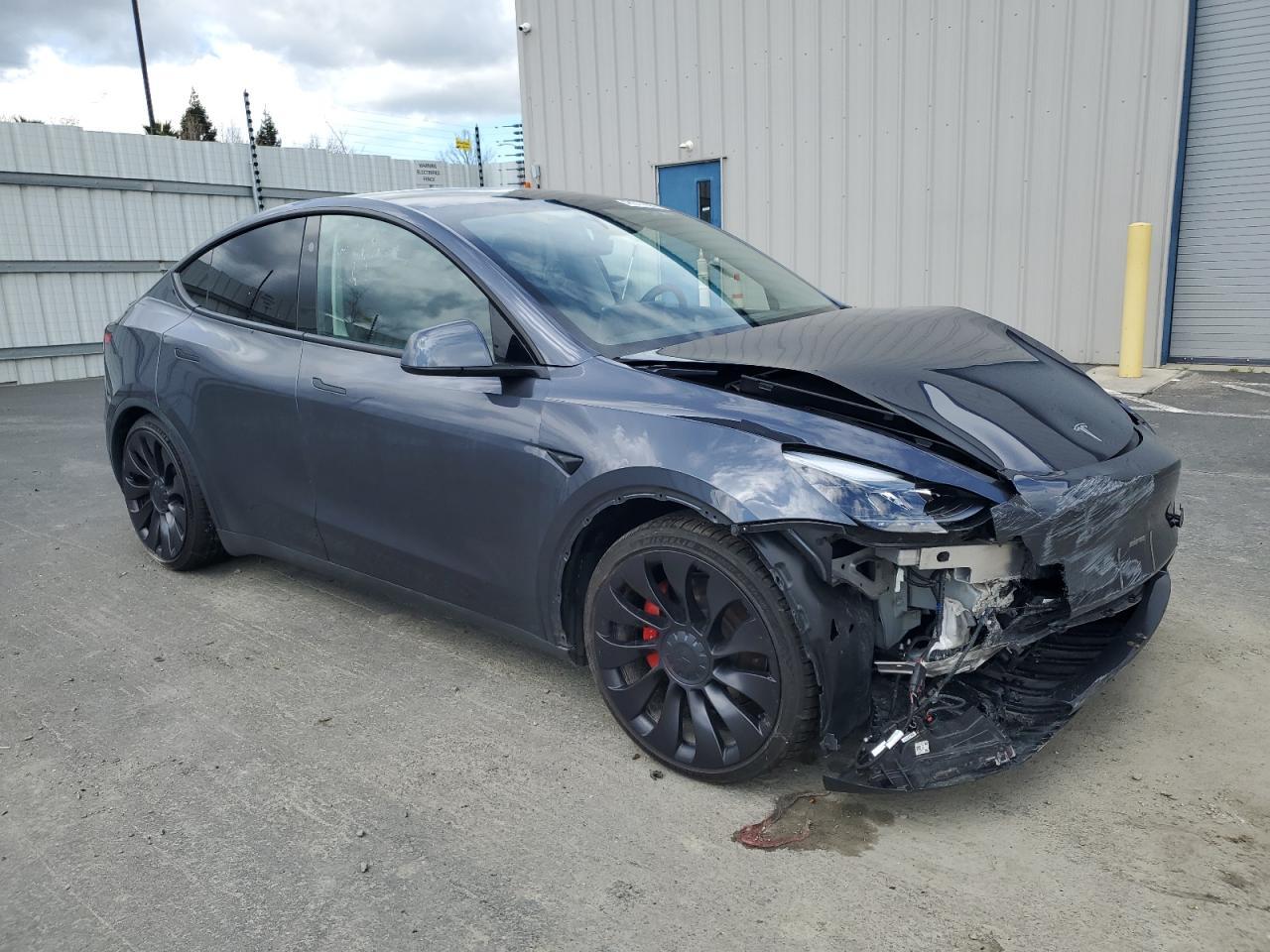2023 TESLA MODEL Y - Фото 4
