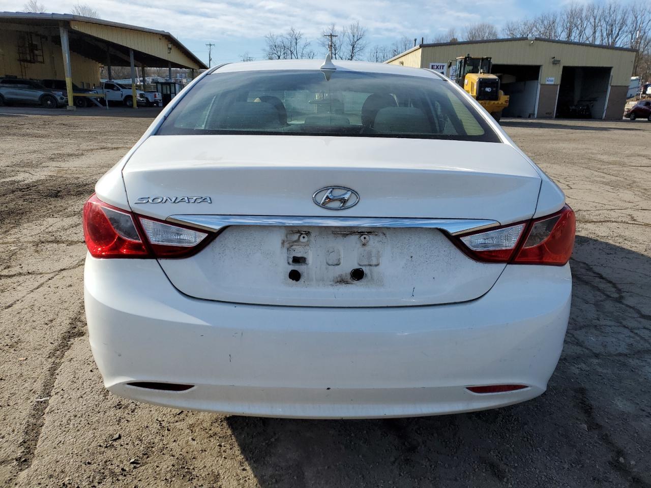 2011 HYUNDAI SONATA GLS - Image 6