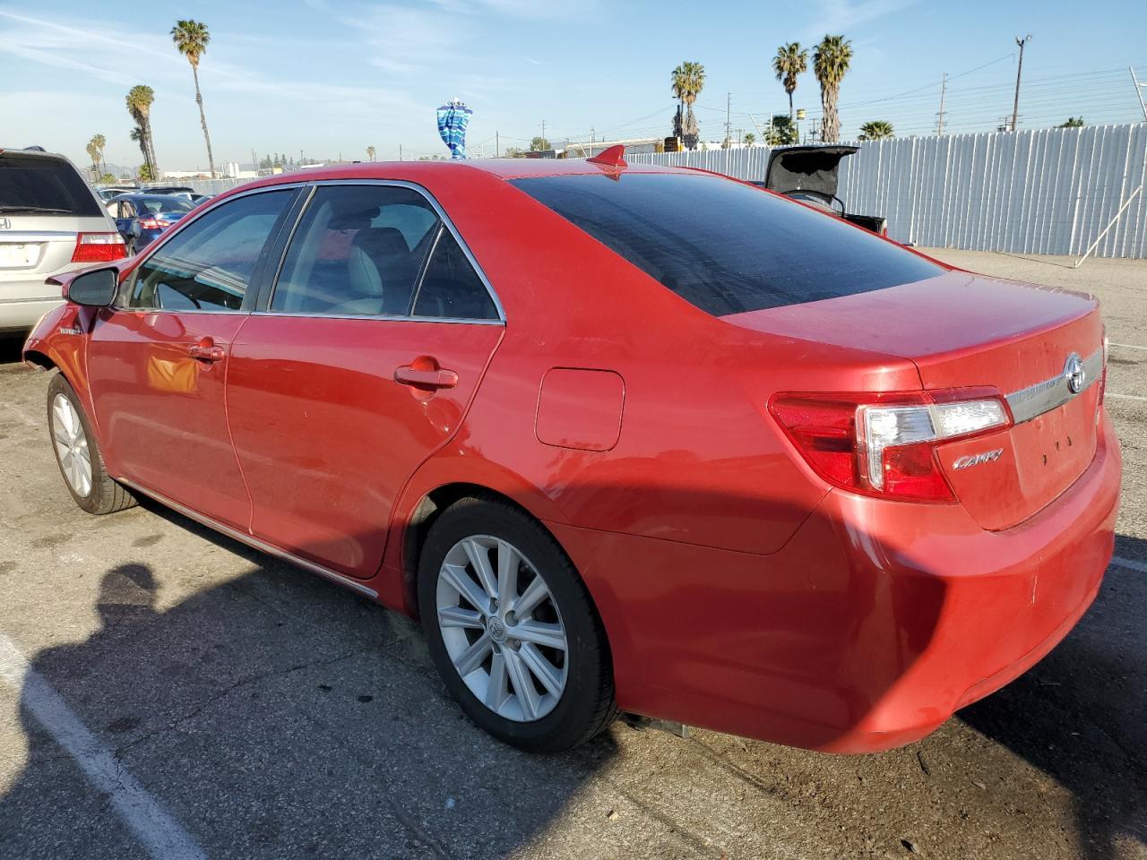 2012 TOYOTA CAMRY HYBR - Image 2
