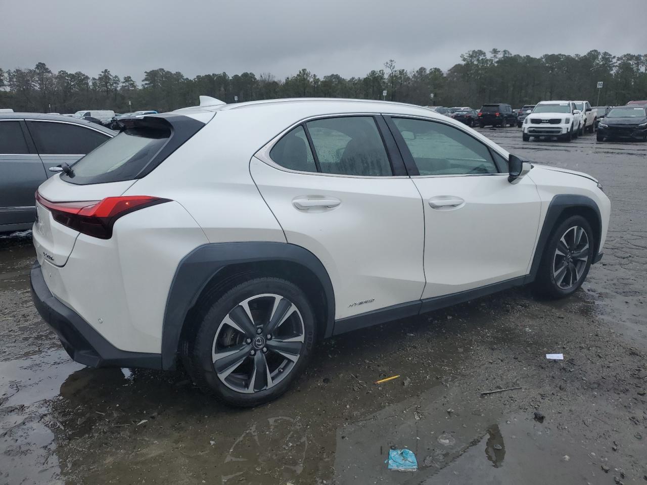 2020 LEXUS UX 250H - Фото 3
