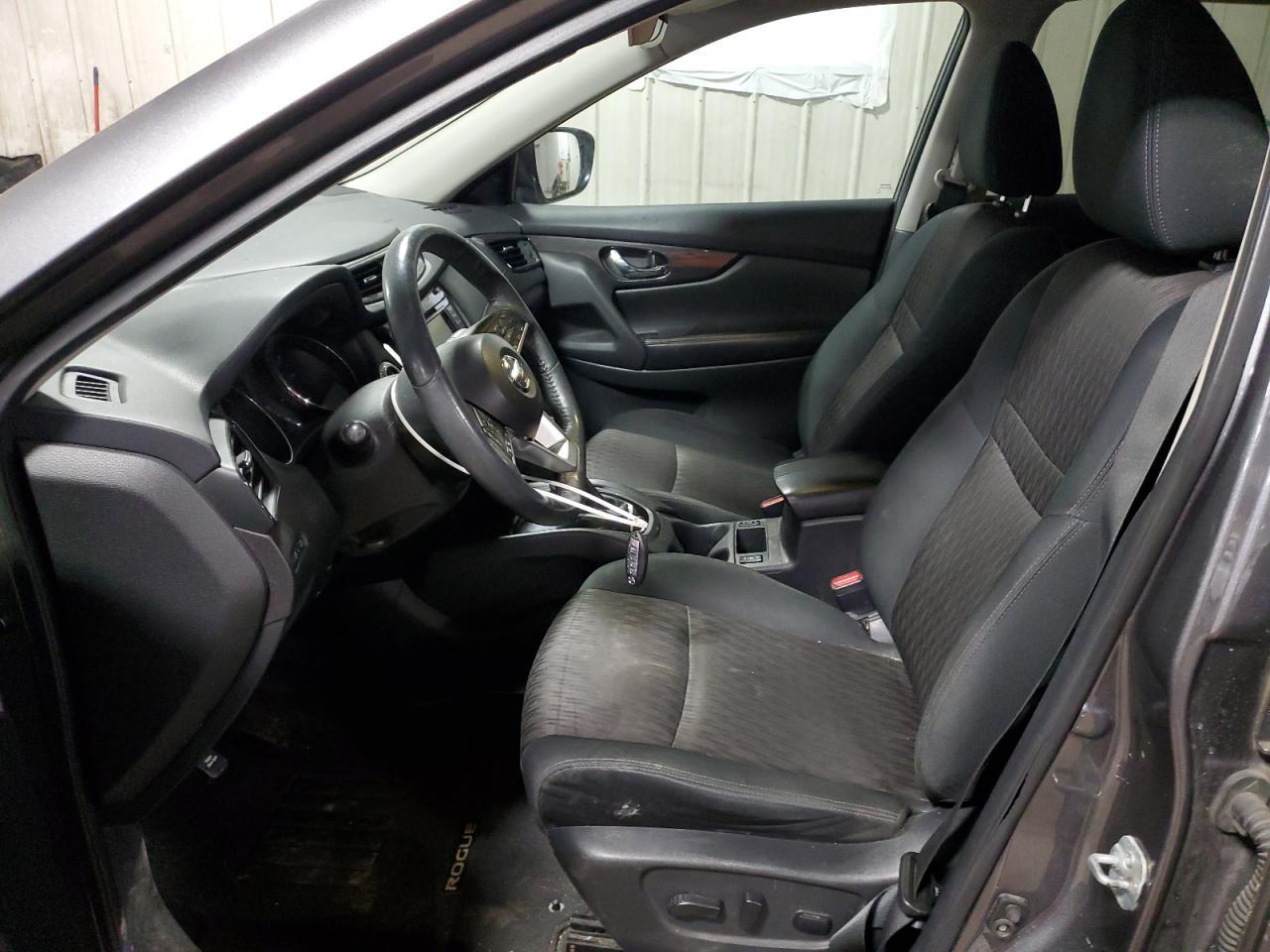 2017 NISSAN ROGUE SV - Image 7