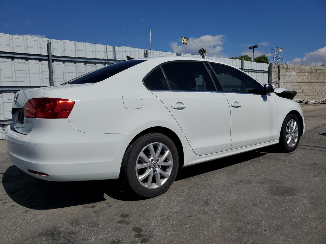 2014 VOLKSWAGEN JETTA SE - Фото 3