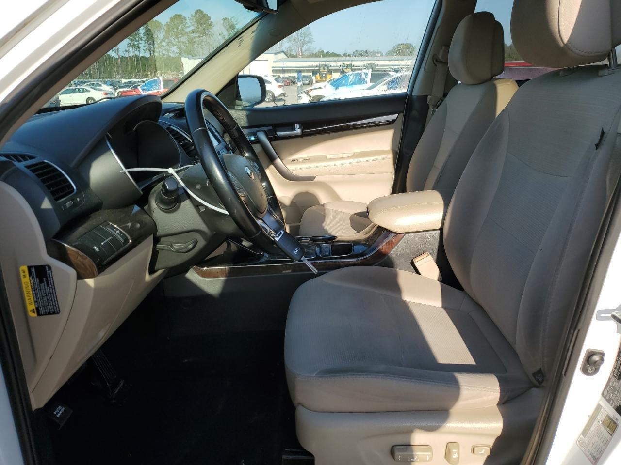2014 KIA SORENTO LX - Фото 7