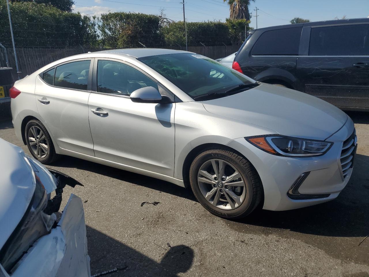 2017 HYUNDAI ELANTRA SE - Image 4