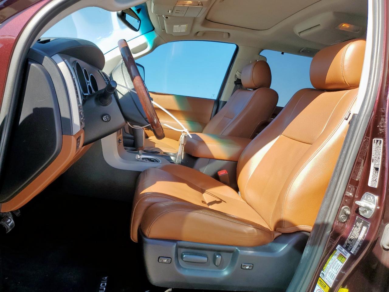 2013 TOYOTA SEQUOIA PL - Image 7