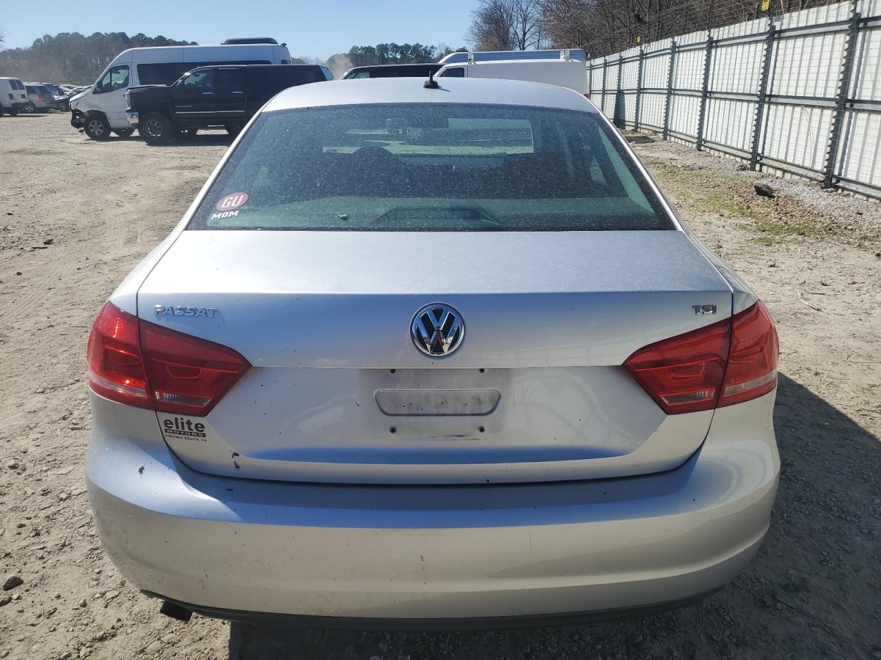 2015 VOLKSWAGEN PASSAT S - Фото 6