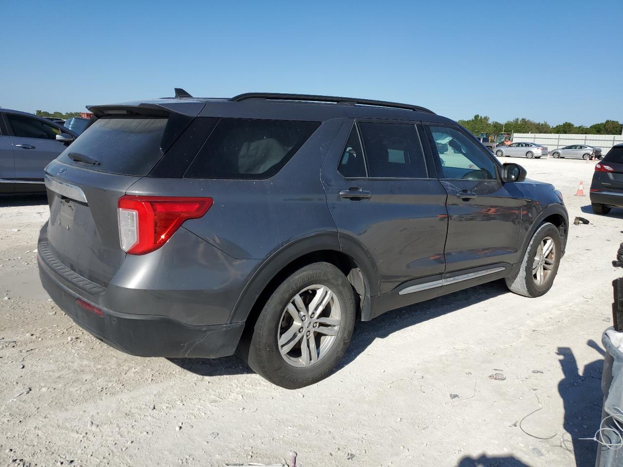 2023 FORD EXPLORER X - Image 3