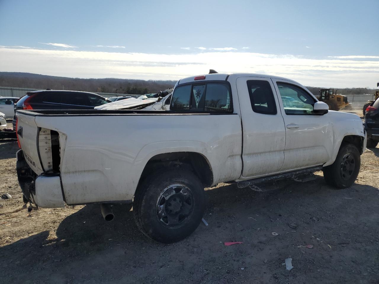 2017 TOYOTA TACOMA ACC - Фото 3