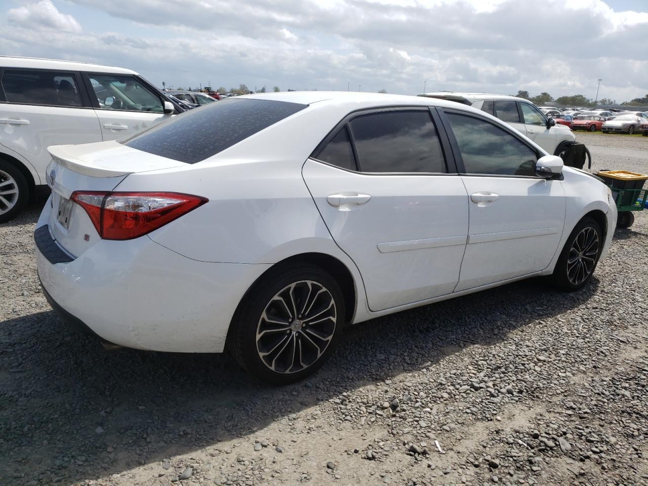 2015 TOYOTA COROLLA L - Image 3