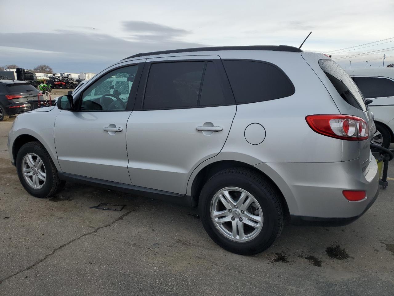 2011 HYUNDAI SANTA FE G - Image 2