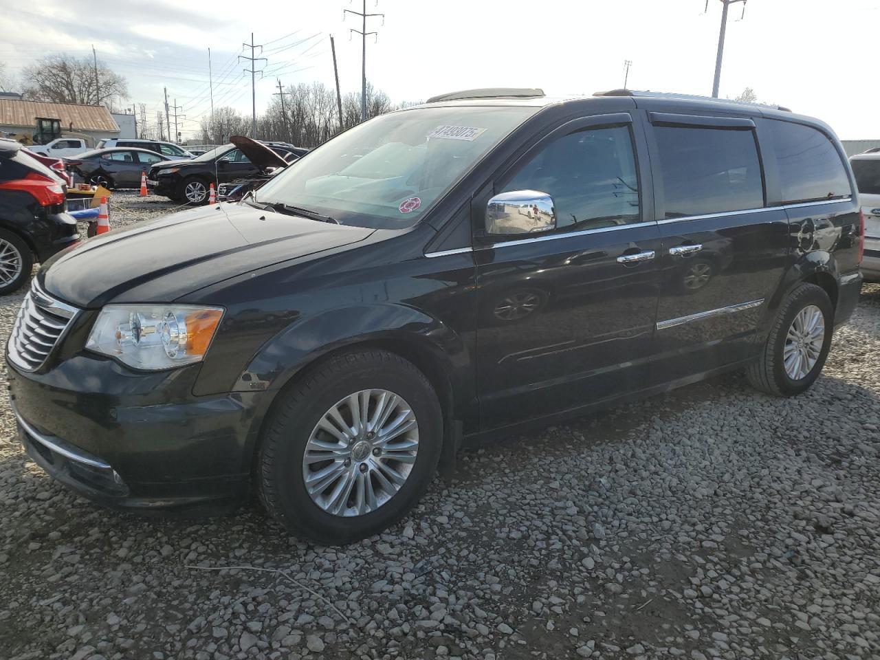 2014 CHRYSLER TOWN & COU