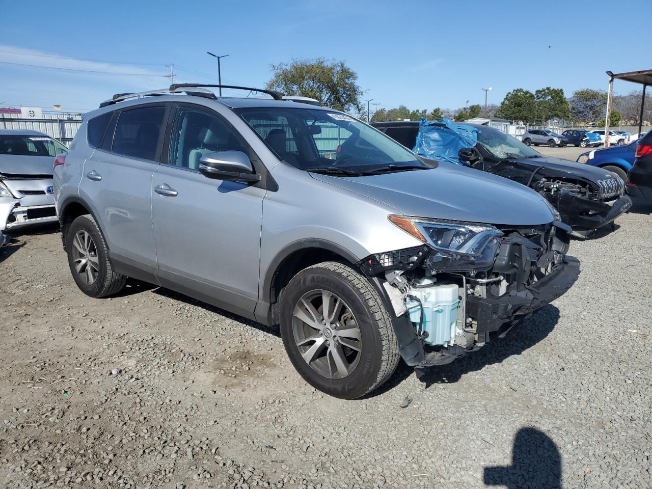 2016 TOYOTA RAV4 XLE - Image 4