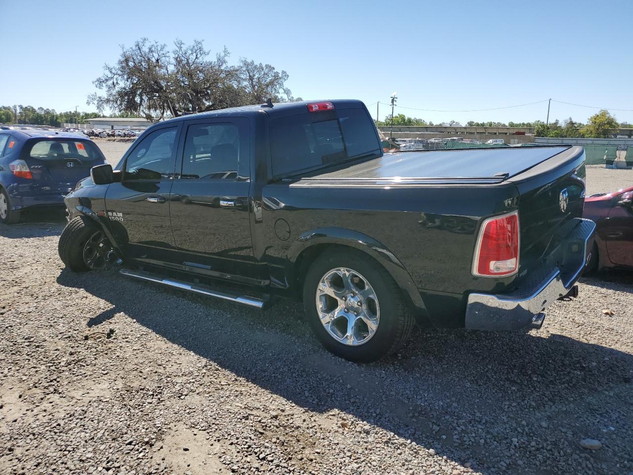 2015 RAM 1500 SLT - Image 2