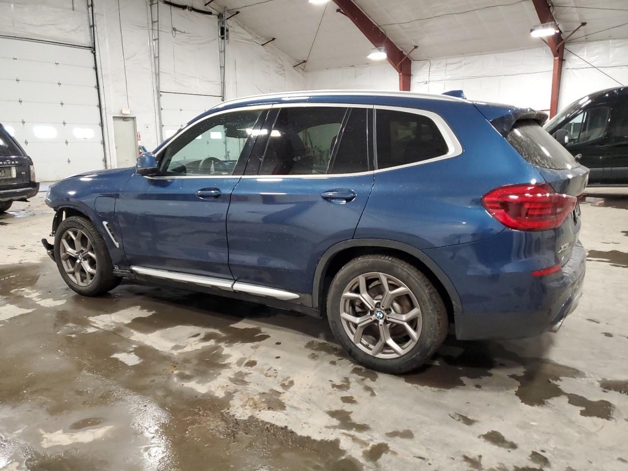 2021 BMW X3 XDRIVE3 - Фото 2