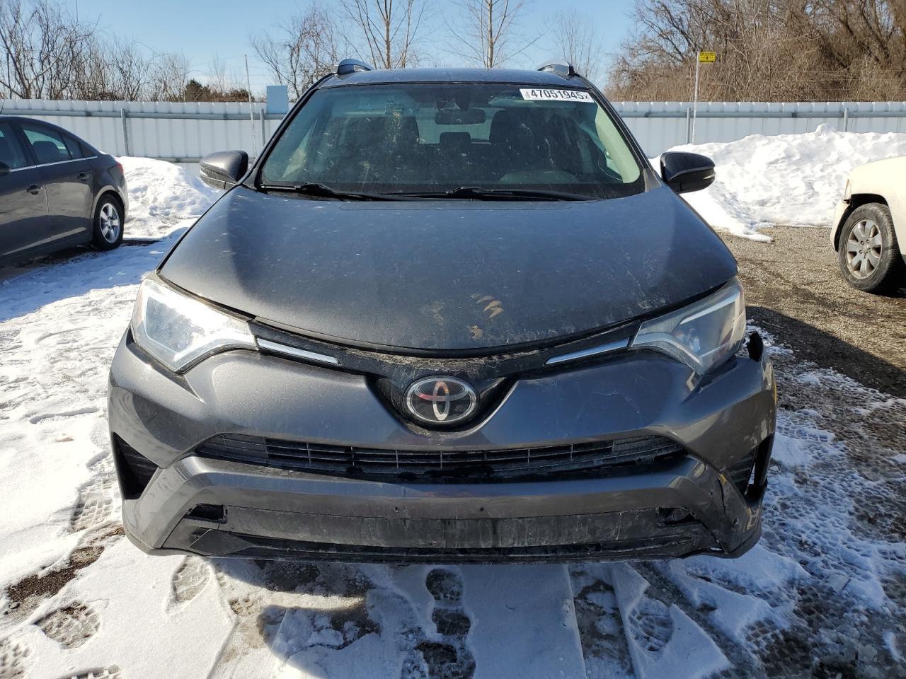 2018 TOYOTA RAV4 LE - Фото 5