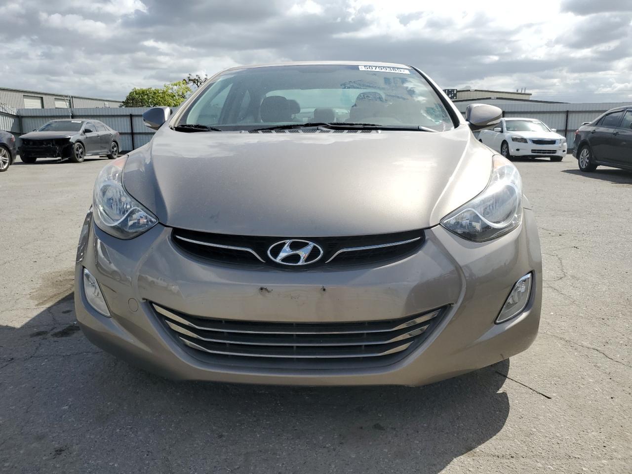 2013 HYUNDAI ELANTRA GL - Image 5