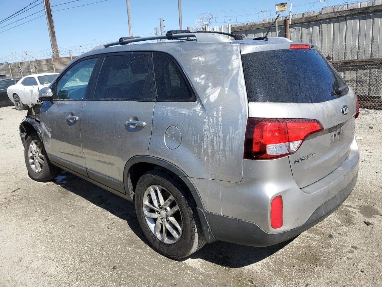 2015 KIA SORENTO LX - Image 2